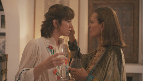 Derrière les palmiers